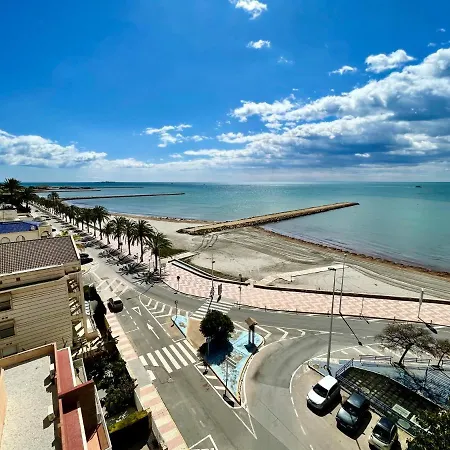 Sea Breeze First Line By The Sea Apartment