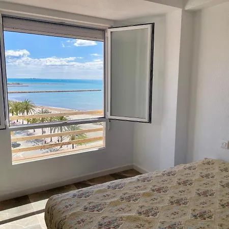 Sea Breeze First Line By The Sea Apartment