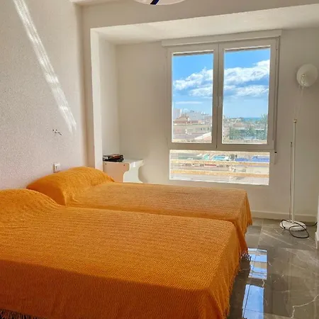 Sea Breeze First Line By The Sea Apartment *